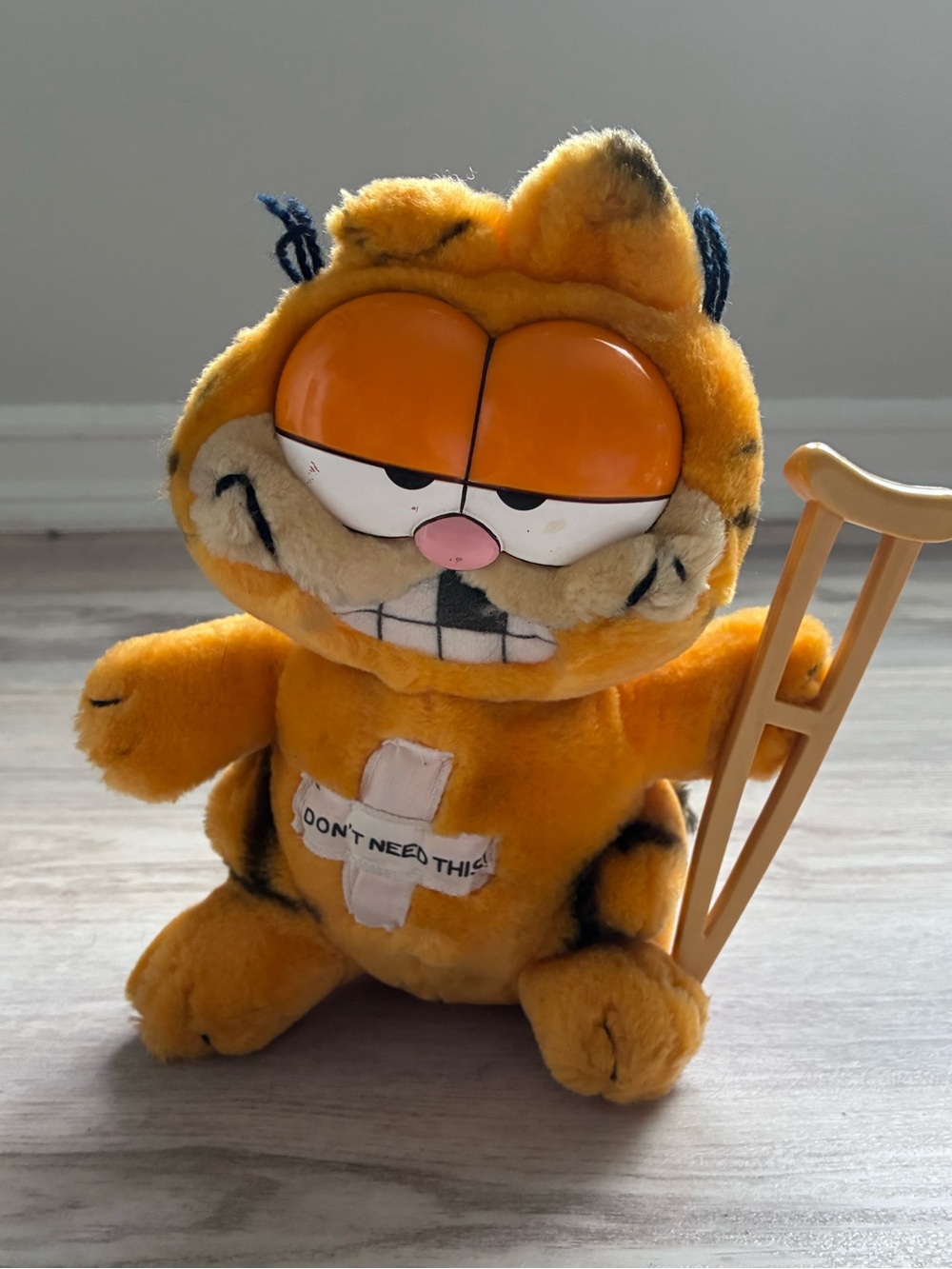 Vintage 1981 Dakin Garfield Crutches "I Don't Need This” Plush